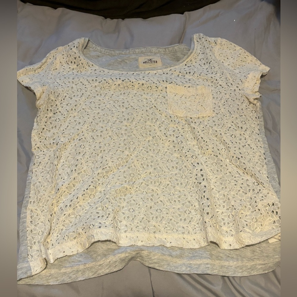 hollister lace tshirt M